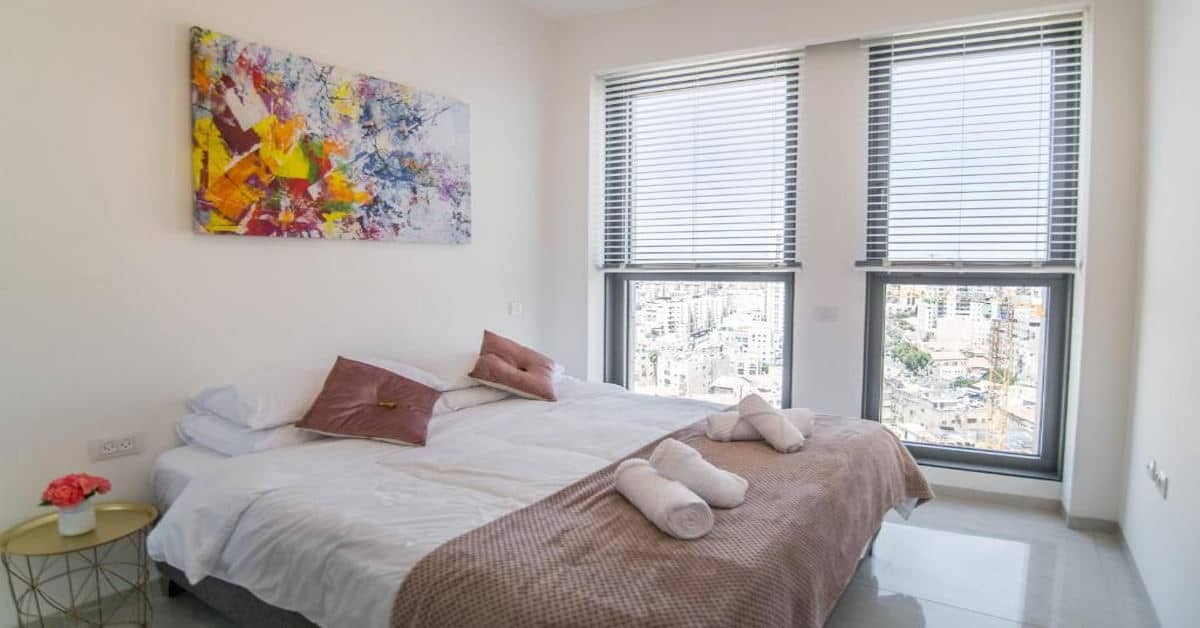 דירה בעיצוב מהמם – 3 חדרי שינה – ג’יי טאוור – נוף מדהים ירושלים